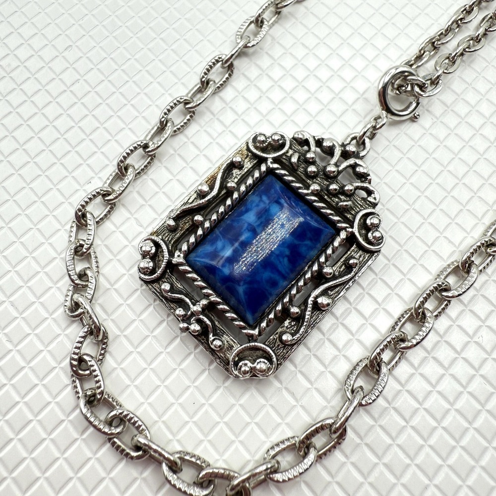 70s Sarah Coventry 1973 Roman Holiday Silver Tone Necklace w/ Blue Pendant